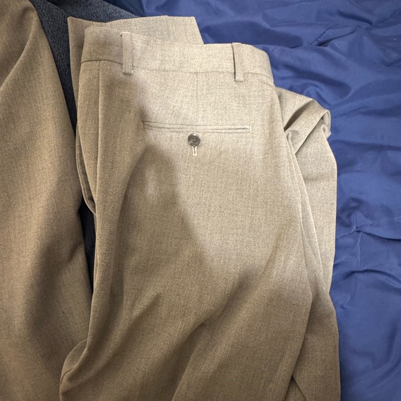 J. Ferrer Two Piece Slim Fit Grey Suit 44R 32X 32 Pants WORN ONCE - Picture 12 of 12